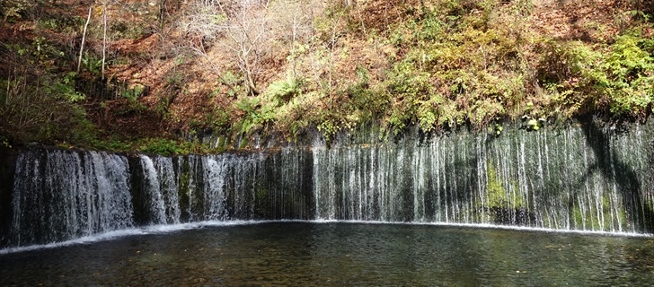 軽井沢 白糸の滝 黄葉が散っています 2017年10月30日晴れ